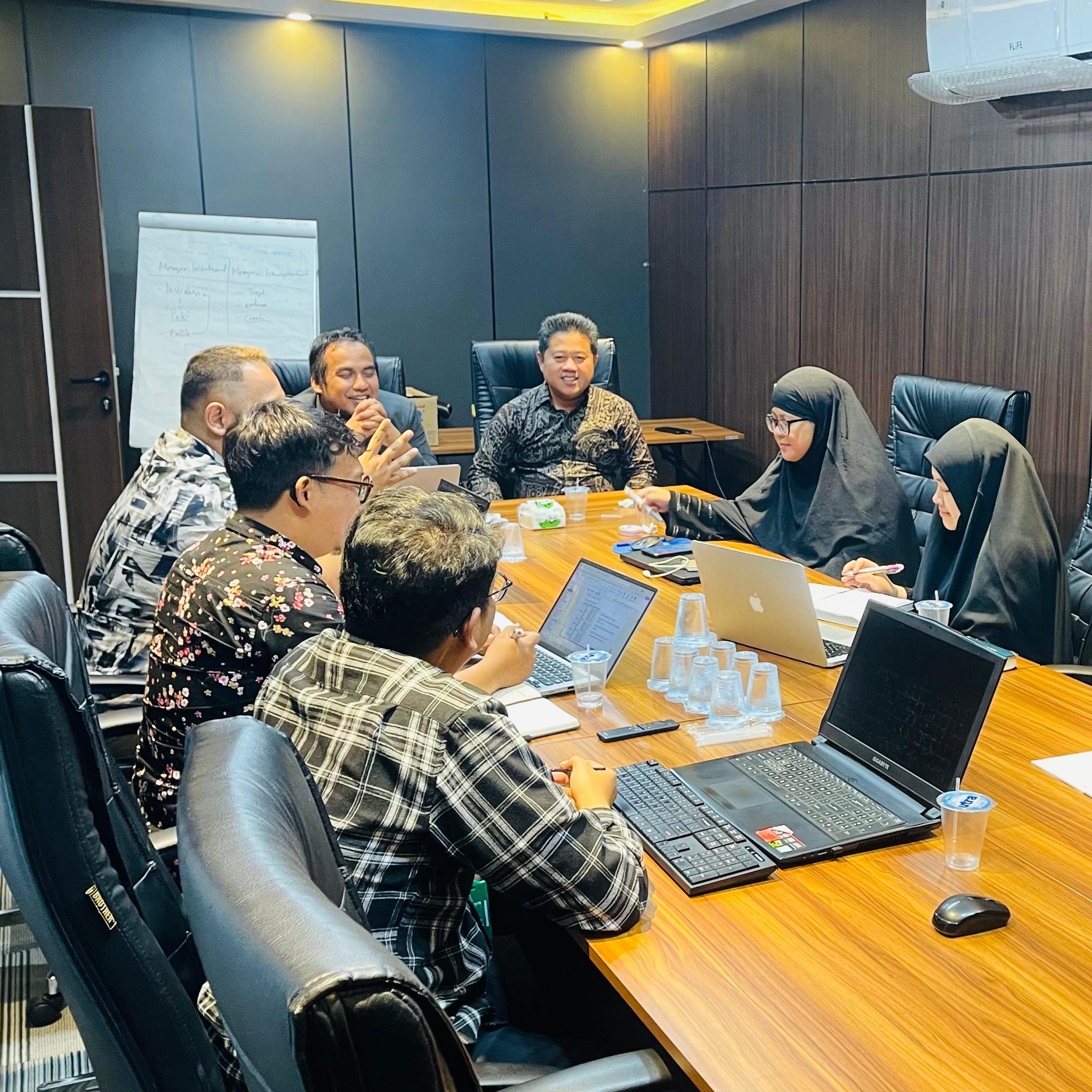 Aktivitas Operasional Apotek IMI